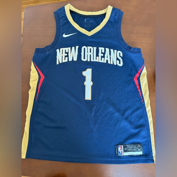 Zion Williamson Pelican Jersey - Picture 2 of 3